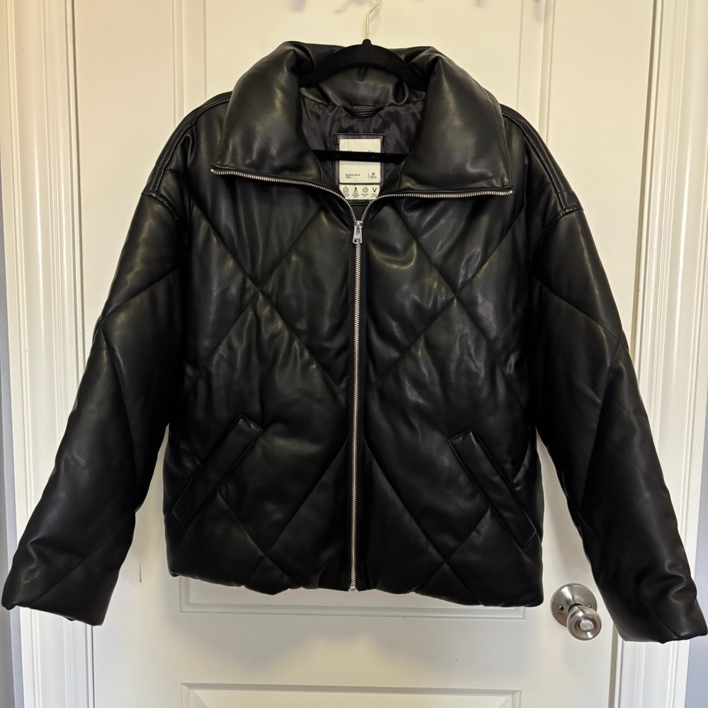 NWT A&F Oversized Vegan Leather Diamond Puffer Jacket